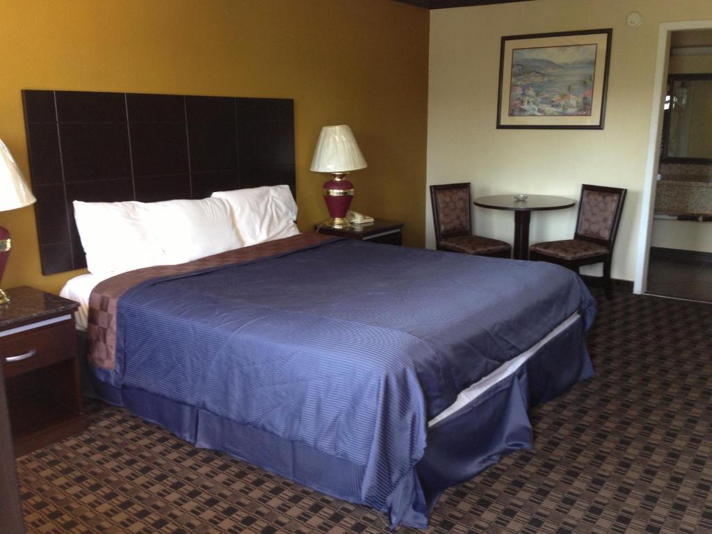 Del Amo 3* Torrance