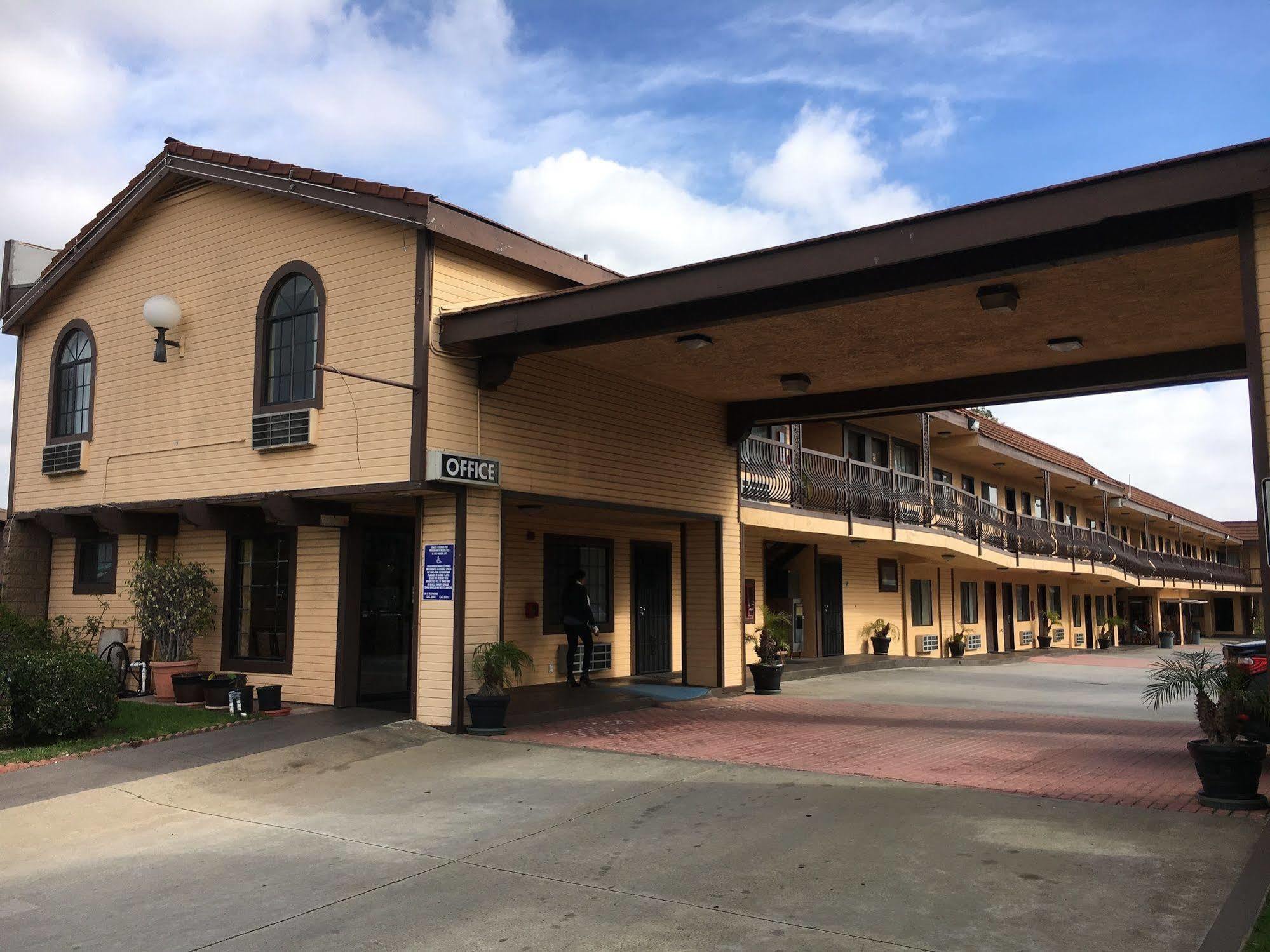 Del Amo