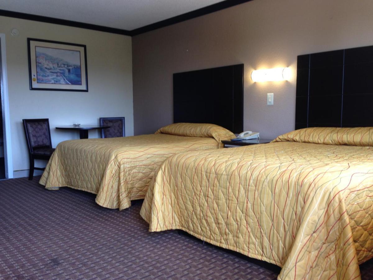 Del Amo Motel